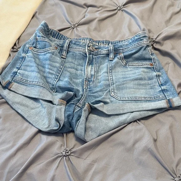 American Eagle Outfitters Light Blue Rolled-Hem Denim Shorts - Picture 1 of 3